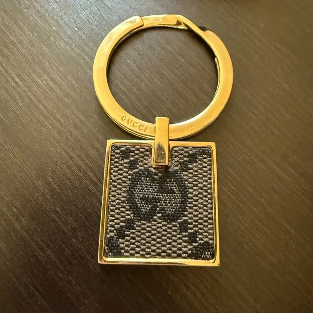 Gucci Gold and Black Key chain with box